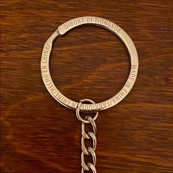 Blue Minnie Ears Keychain! - Picture 5 of 6